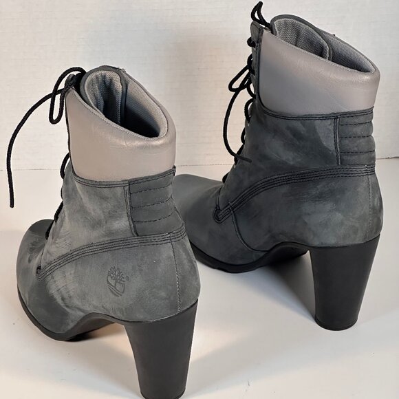 Ladies size 9 gray suede boots - Picture 11 of 16